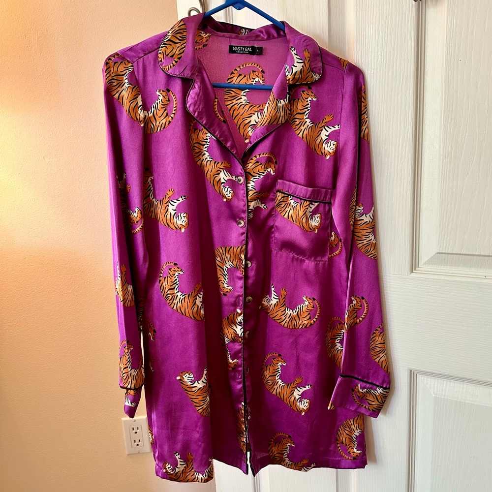 Satin Tiger Print Button Up